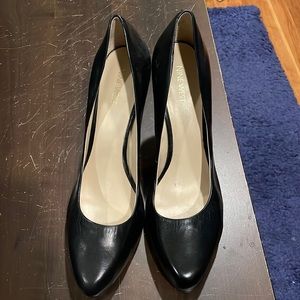 Women’s size 12 EUC Nine West Black heels